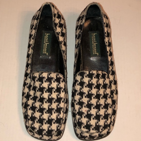 Harve Benard Shoes - Woman’s Harve Bernard by Bernard Holtzman